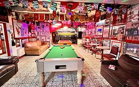 Castle Lodge Guest House 86-88 Sheil Rd L6 3Af